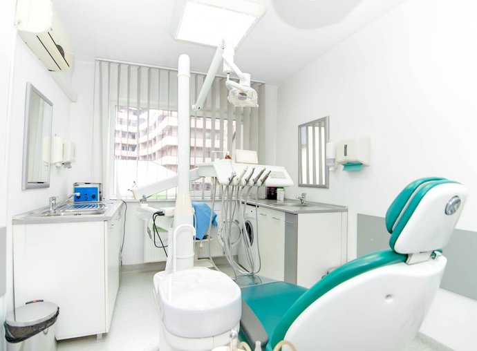 Custom dental night guard and whitening trays from Oak Harbor dental office